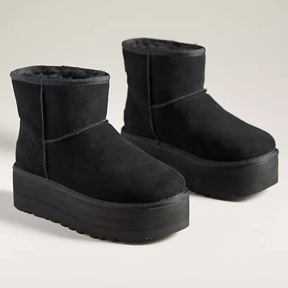 LIKE NEW UGG Classic Mini Platform Boot! - Picture 1 of 10